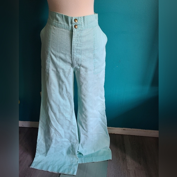 Vintage Pants - Medium/ Vintage 1960s 1970s seersucker cotton high waisted flared high rise elep